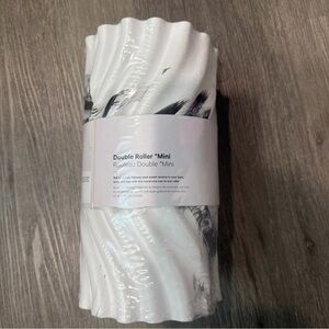 Lululemon Double White and Black Double Roller Mini New